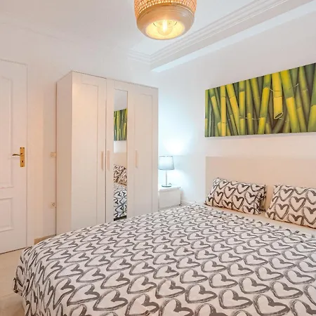 Апартаменти Vista Impresionante Sunset Breathtaking View Wifi